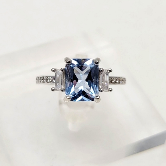 Sterling 2ct Topaz Ring - Picture 14 of 16